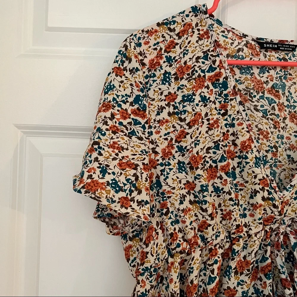 Cream Floral Ruffle Top - Picture 3 of 6